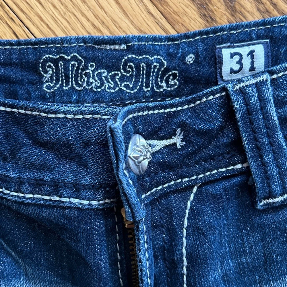 Miss Me Jean Shorts - Picture 3 of 7